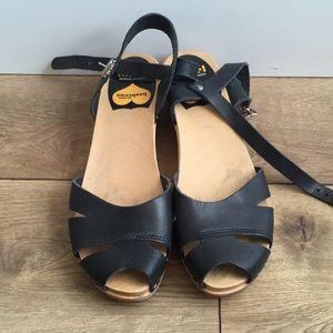 Swedish Hasbeens Clogs Dark Navy Blue